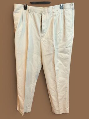 Savane Men's Pleated Chino Pants - khaki. Size 44x32